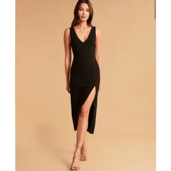 Abercrombie & Fitch Dresses & Skirts - Abercrombie & Fitch Plunge V-Neck Dress